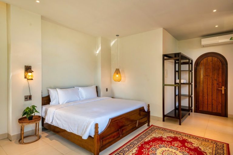 10 Le Hy Cat 10 768x513