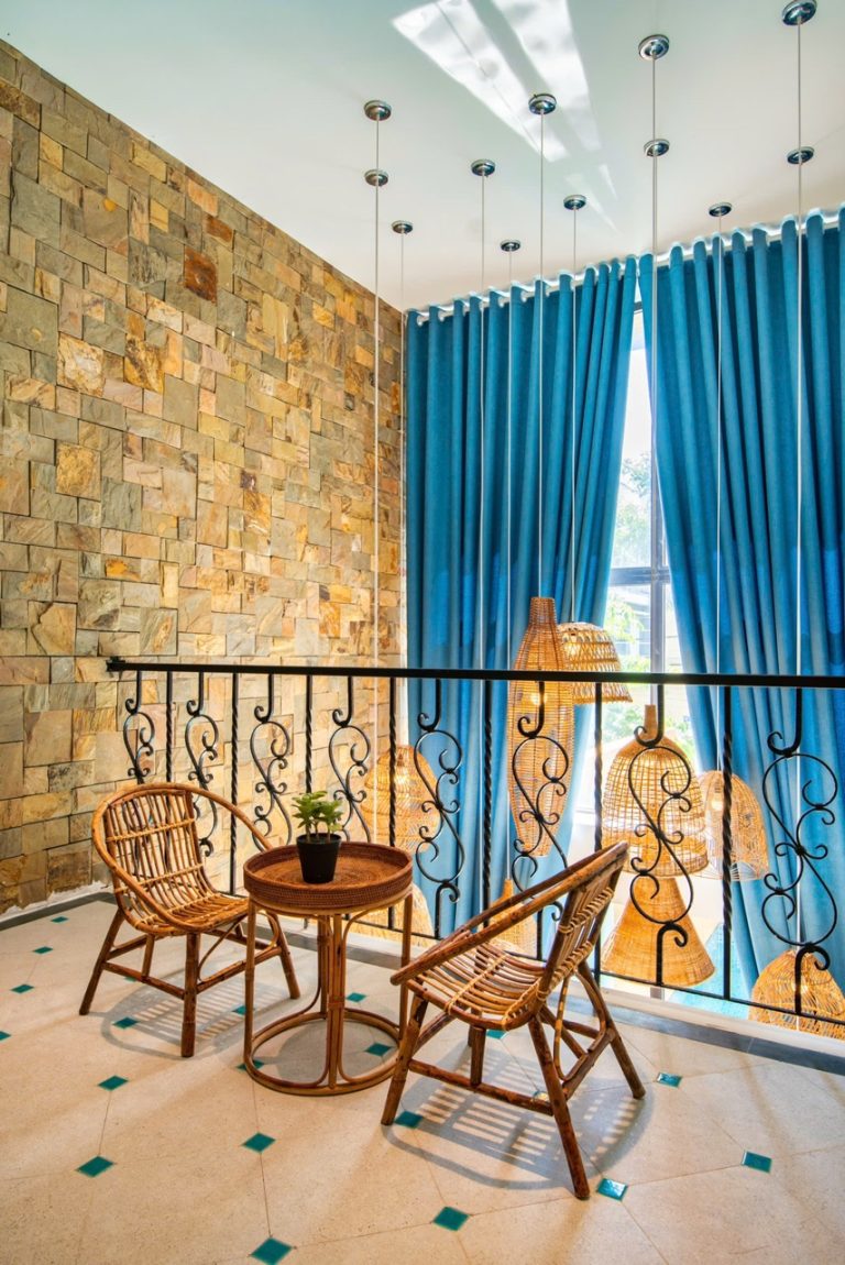 10 Le Hy Cat 17 768x1150