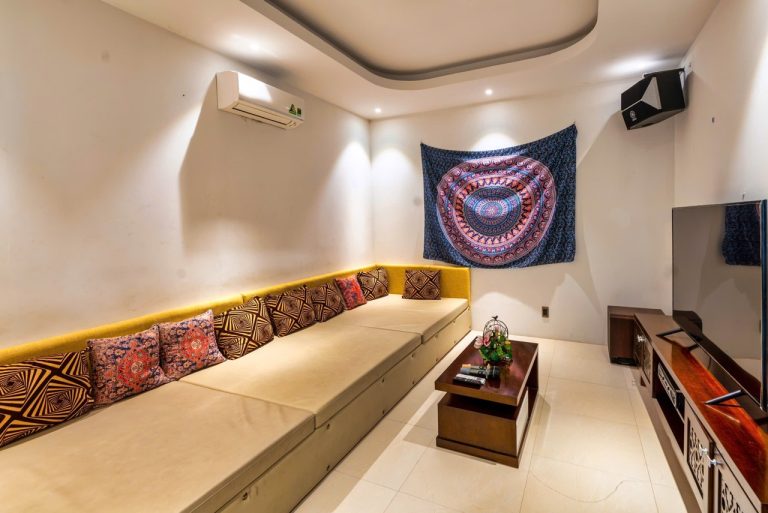 10 Le Hy Cat 8 768x513